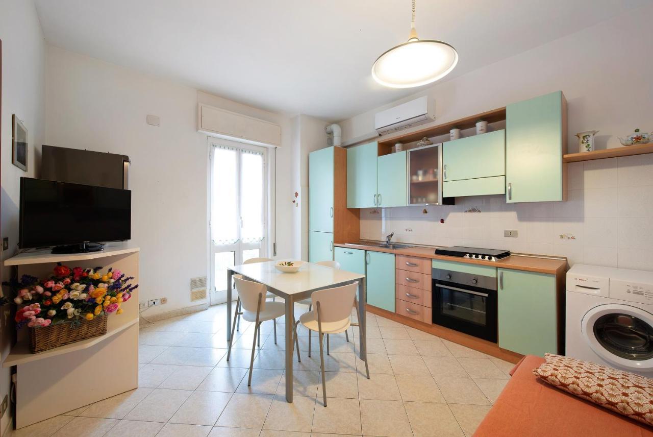 Trilocale Mazzini Con 2 Balconi Appartement Varazze Buitenkant foto
