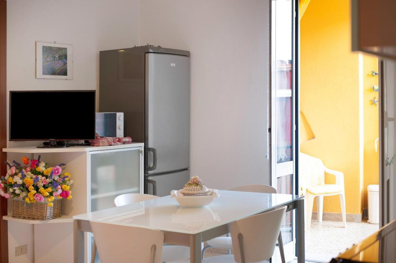 Trilocale Mazzini Con 2 Balconi Appartement Varazze Buitenkant foto