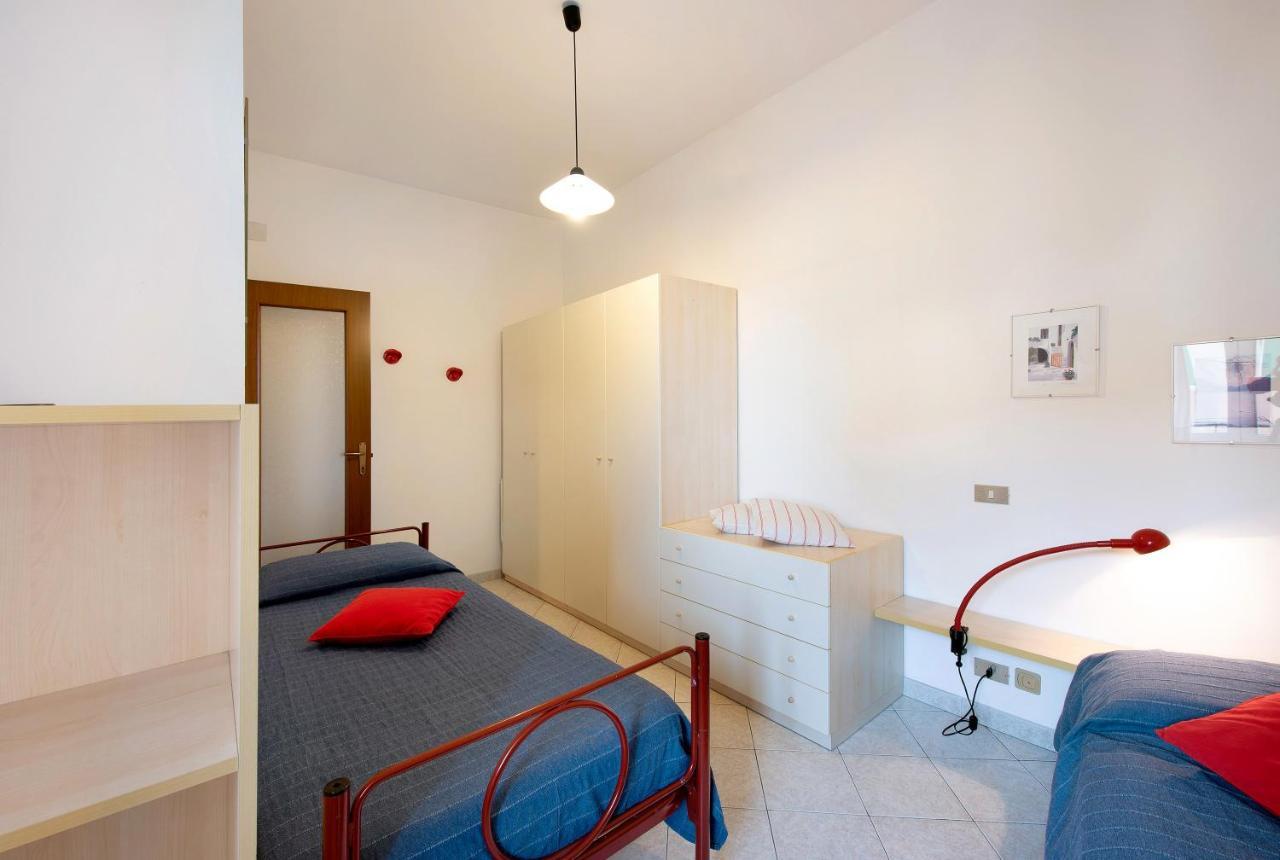 Trilocale Mazzini Con 2 Balconi Appartement Varazze Buitenkant foto