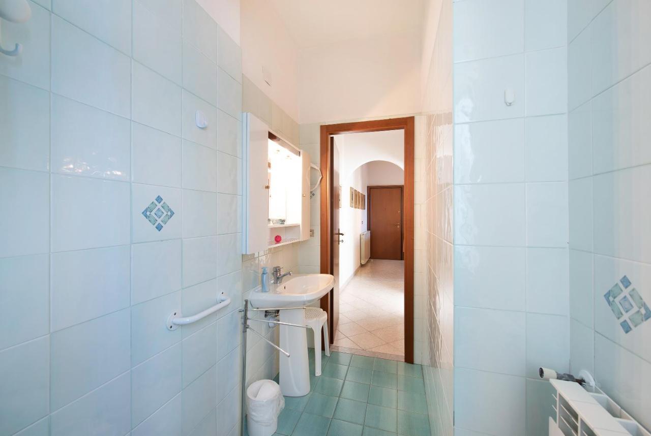 Trilocale Mazzini Con 2 Balconi Appartement Varazze Buitenkant foto