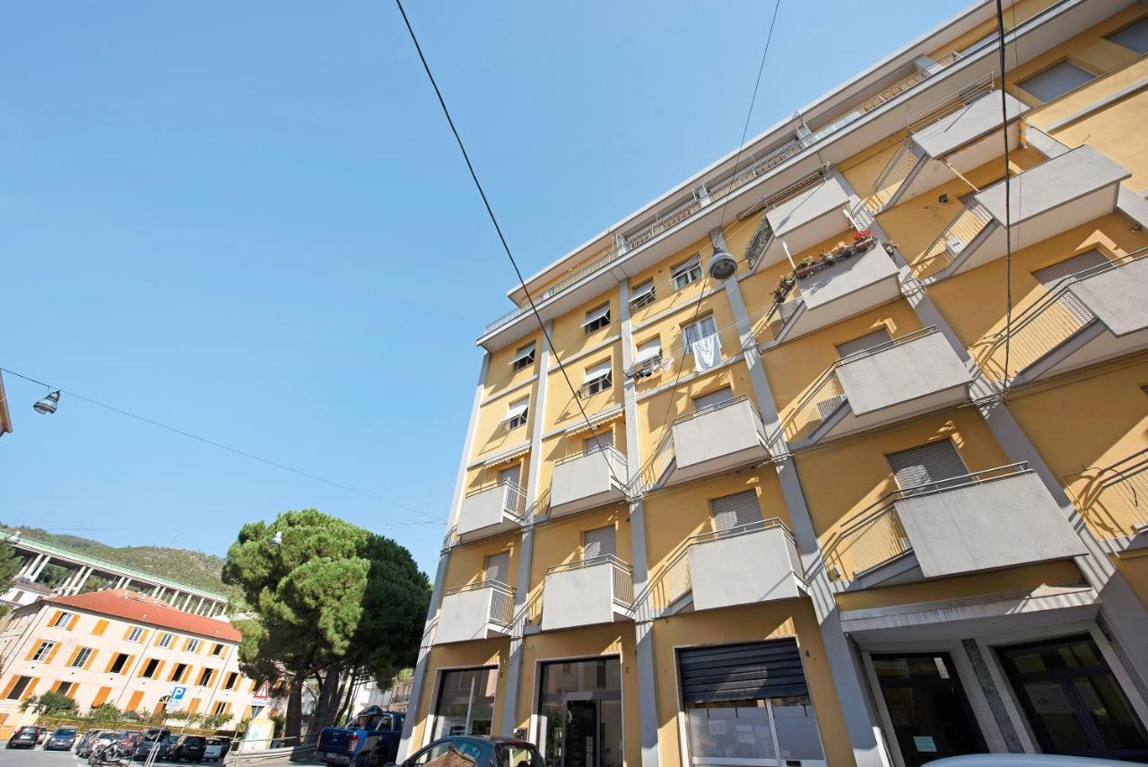 Trilocale Mazzini Con 2 Balconi Appartement Varazze Buitenkant foto