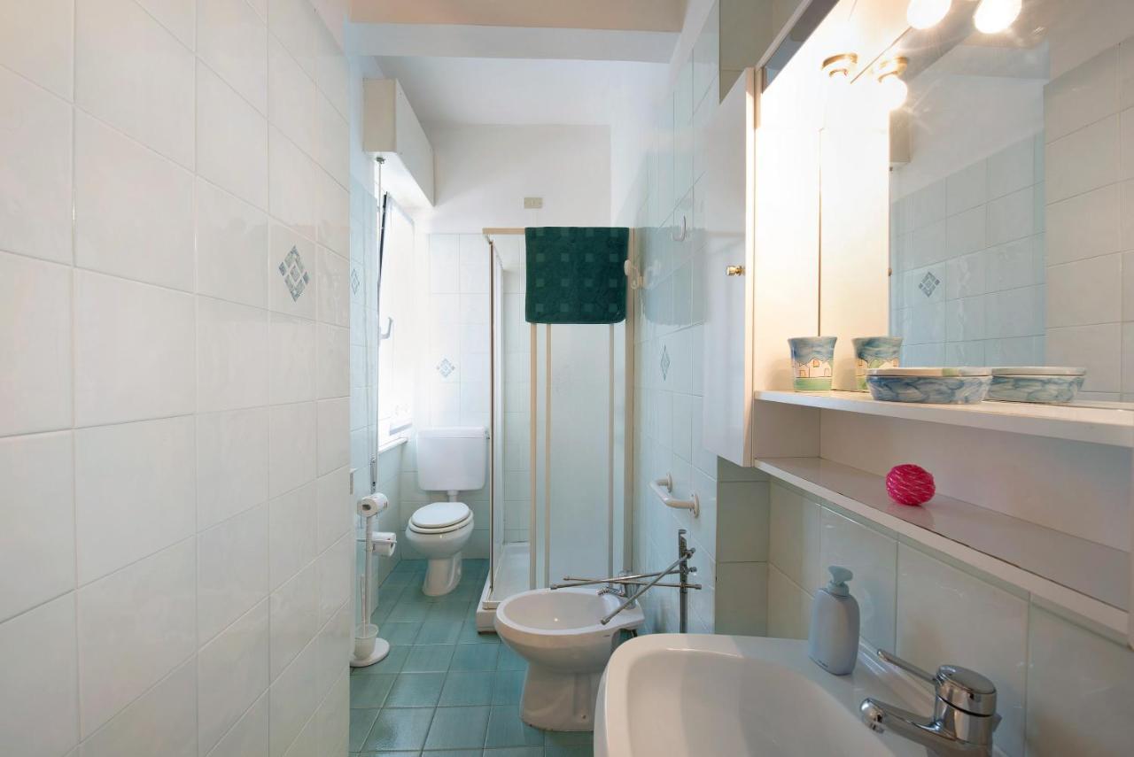 Trilocale Mazzini Con 2 Balconi Appartement Varazze Buitenkant foto